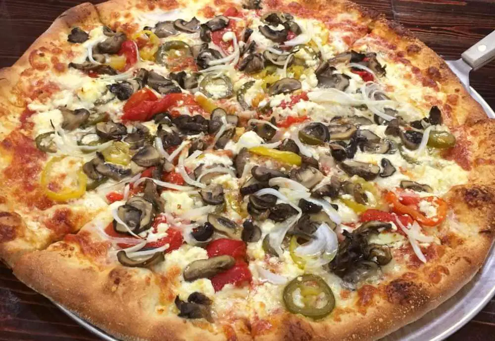 Vicini's restaurant and pizza, best pizza spots in myrtle beach south carolina