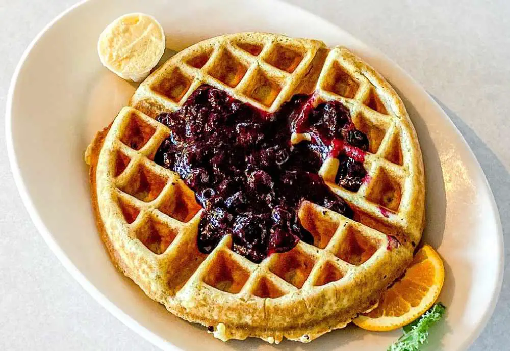 Elmo's Diner, best breakfast spots in Durham, NC