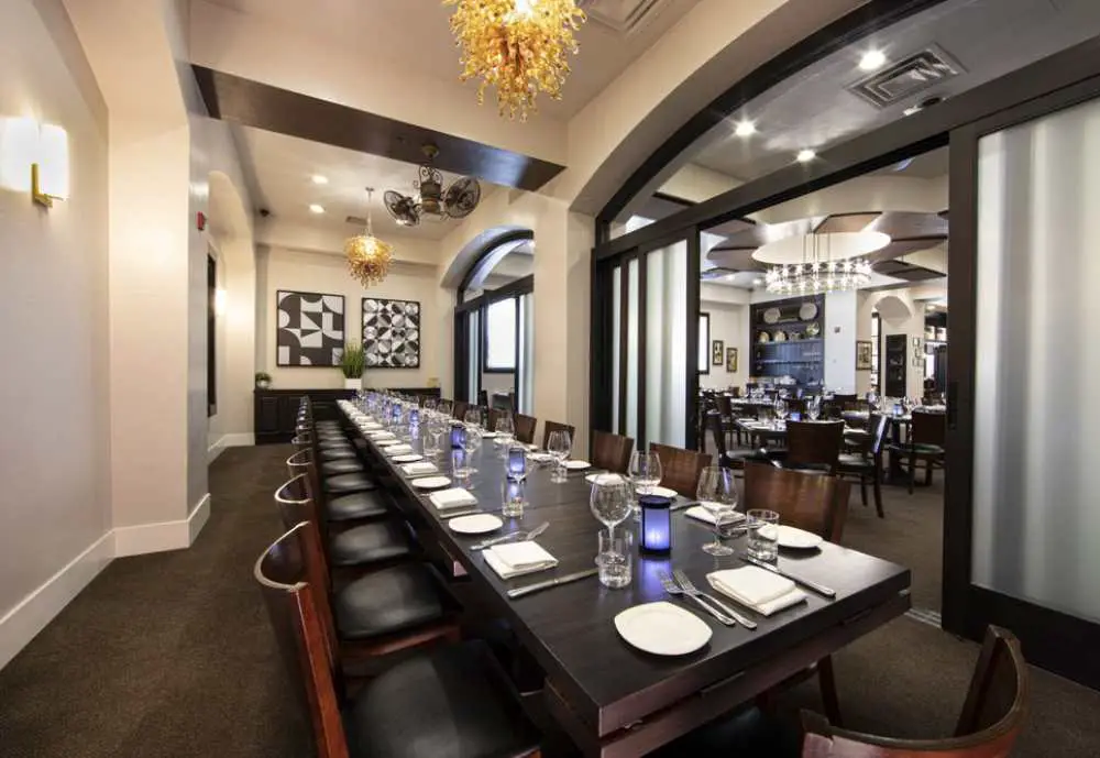 main dining area at ferraro's ristorante, las vegas
