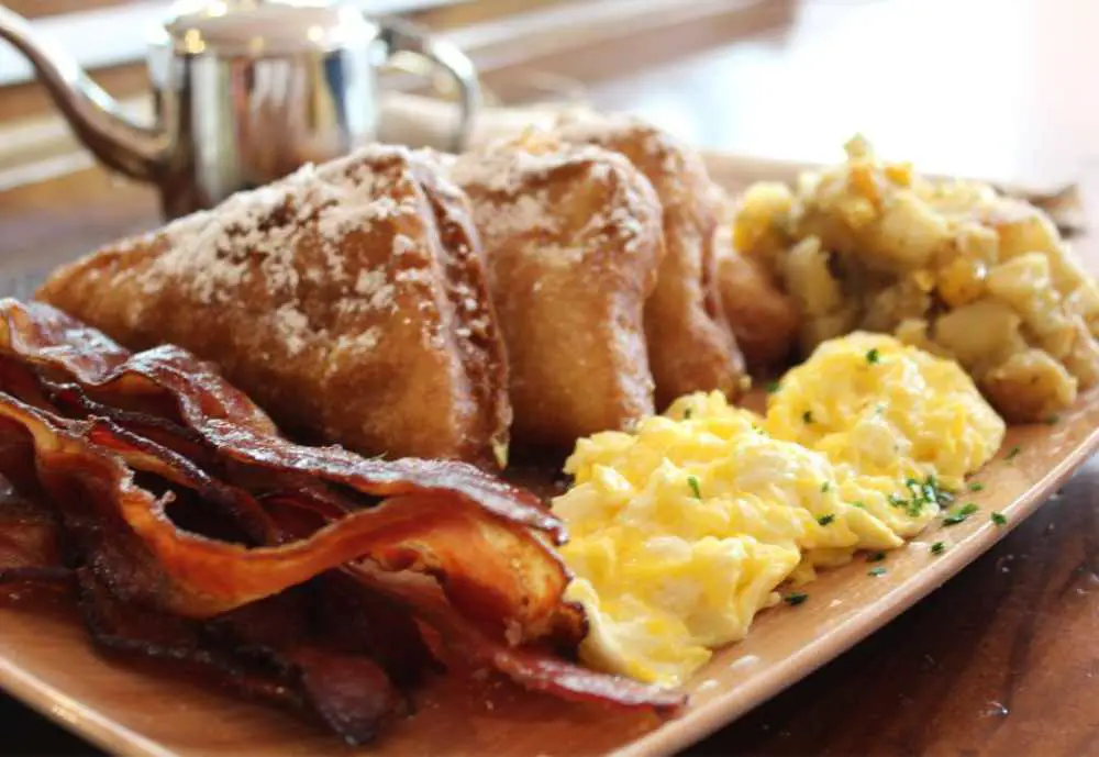 breakfast plate at King's Way Cafe in Cincinnati ohio