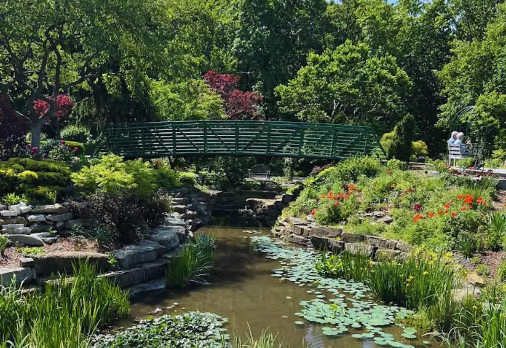 Overland Park Arboretum in Overland Park