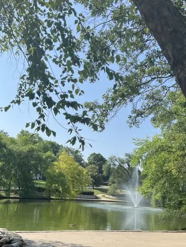 Loose park lake and fountain in Kansas City