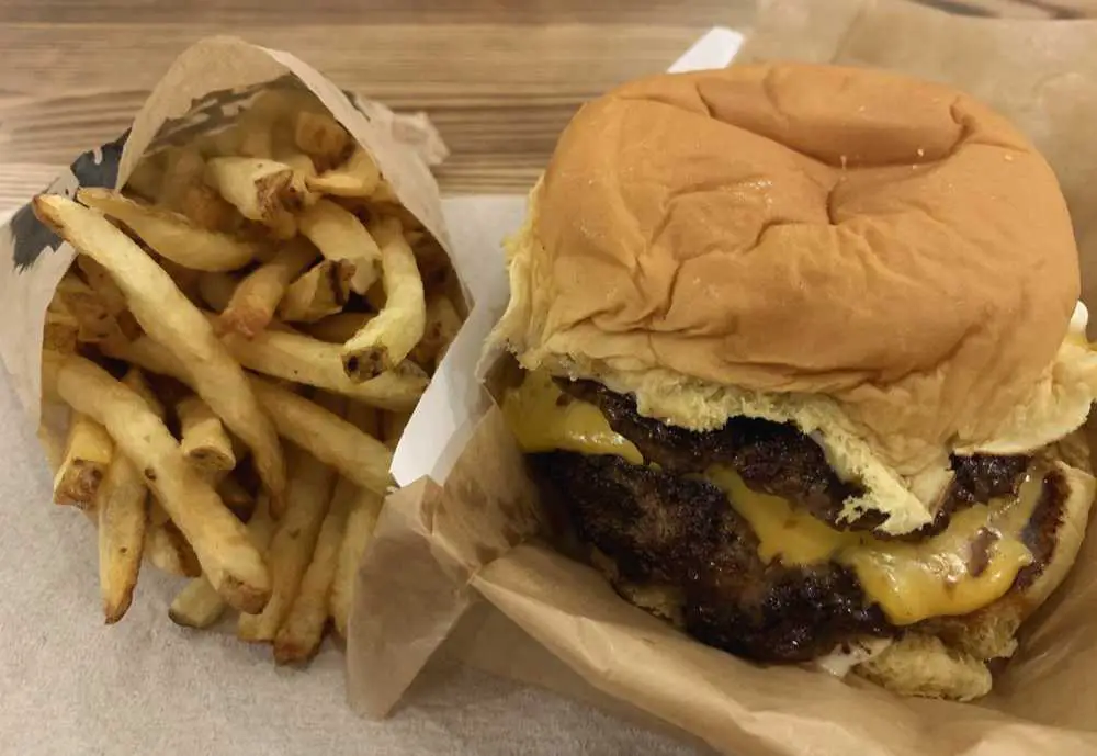 double cheeseburger at Burger Mojo in College Station