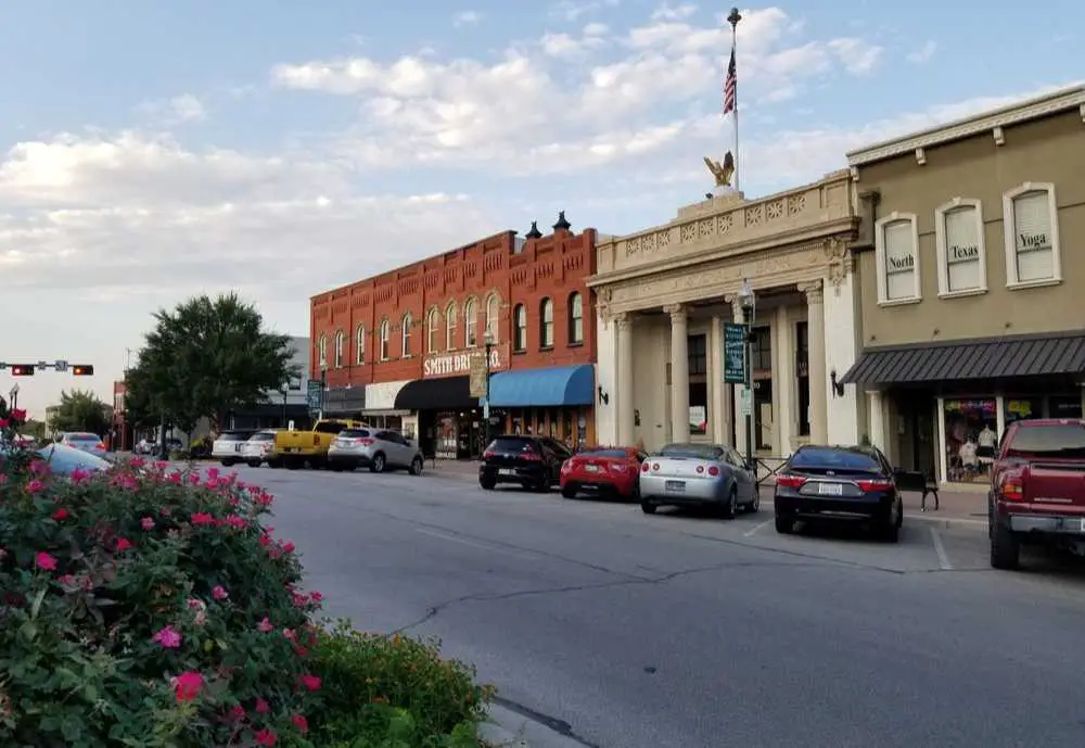 downtown mckinney, Texas, street view