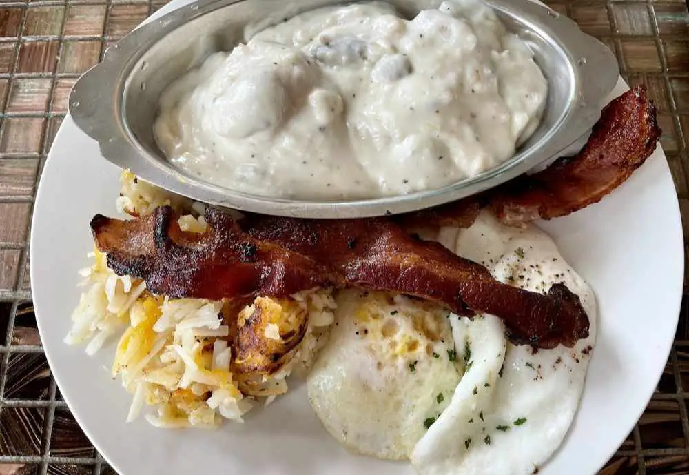 hearty breakfast plate at Minton's 760 in Lexington, Kentucky