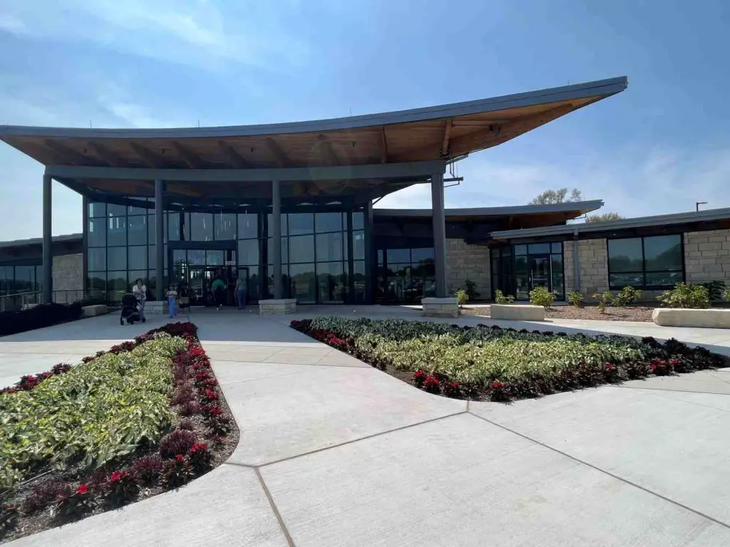 overland park arboretum and botanical gardens photos of new LongHouse Visitors Center