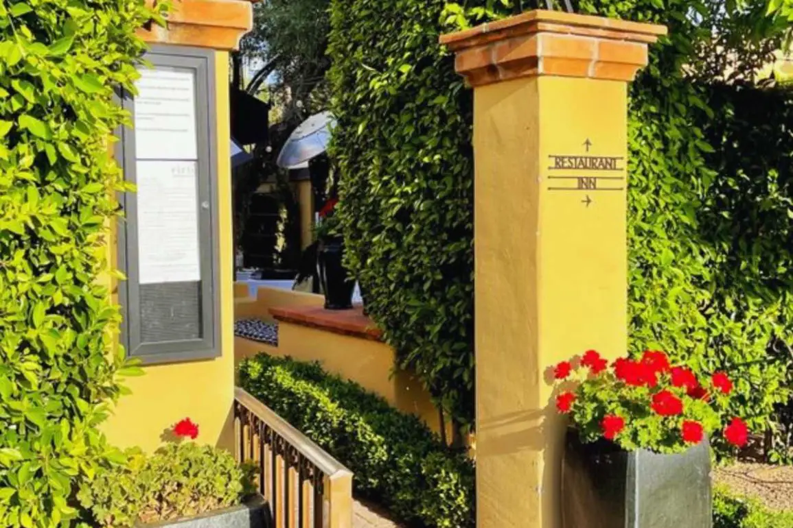 12 Best Thrift Stores in Las Vegas Go To Destinations