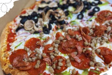 Goo-to-destinations-pizza-close-up.jpg.