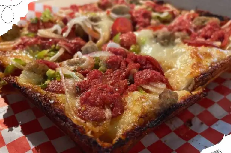 2 amazing pizza spots in Texas