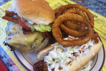 burgers dogs and ma's burgers in Richmond virginia