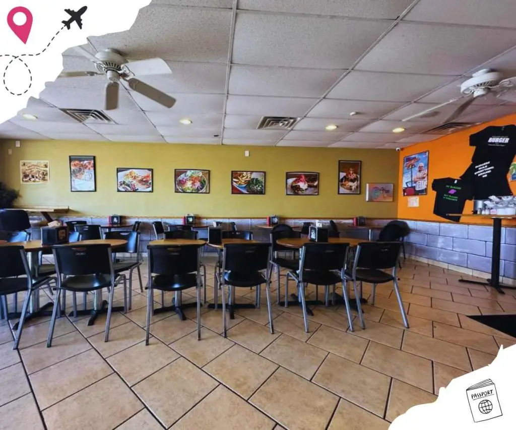 inside paradise valley burger in Scottsdale arizona