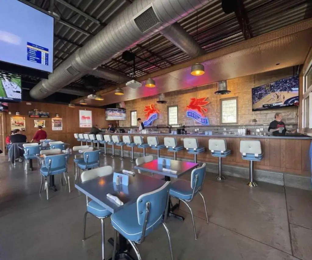 inside view of Hank's garage and grill in shawnee