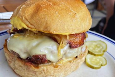 local beef burger at main street meats in Chattanooga tennessee