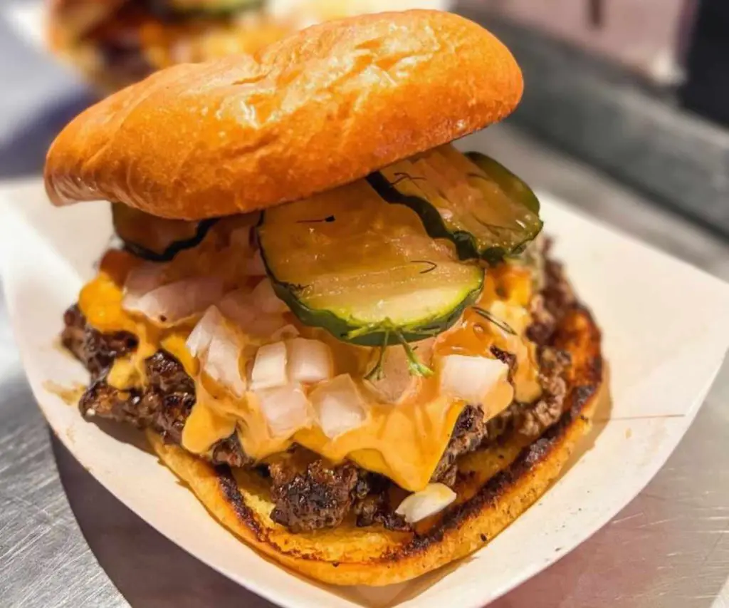 smash burger stay tuned burger in Las Vegas nevada
