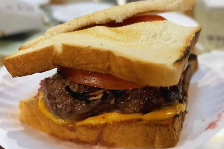 louis' lunch in New Haven connecticut
