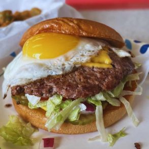 a burger with fried egg at willie's place in Wichita falls texas