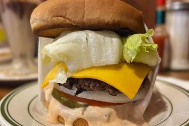 huge burger at pie 'n burger in Pasadena california