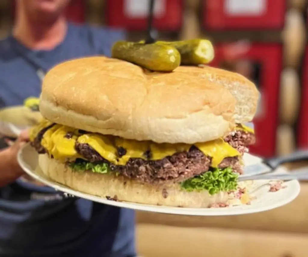 kookamunga challenge at the kooky Canuck in Memphis tennessee
