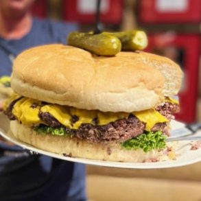 kookamunga challenge at the kooky Canuck in Memphis tennessee
