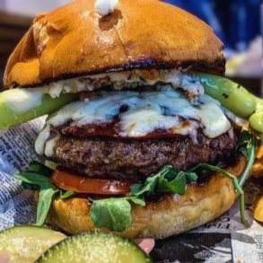 huge burger at brink n mortar kitchen and catering in heidelbuerg