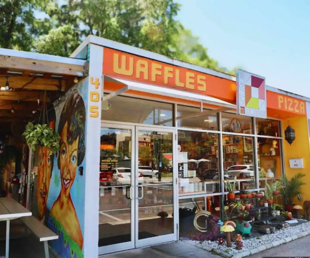 exterior of squarehouse pizza in Gainesville florida