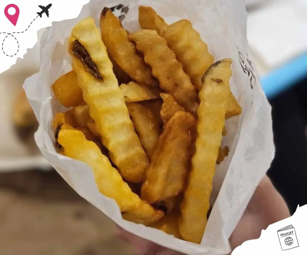 crinkle cut fries at kings burger in San jose