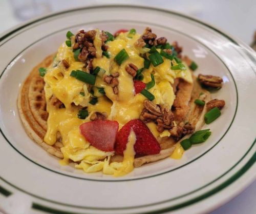 breakfast at louie's cafe in baton rouge