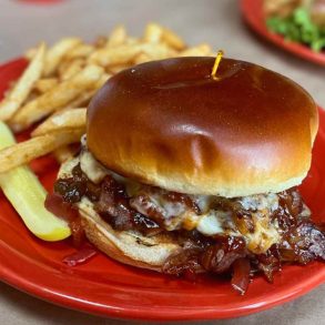 burger at delaney's hole in the wall in North Conway nh