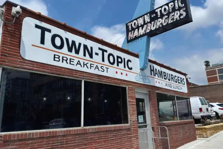 outside town topic in Kansas City missouri
