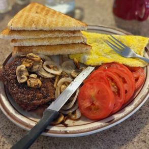 huge breakfast at the rusty lantern diner in Ucon idaho