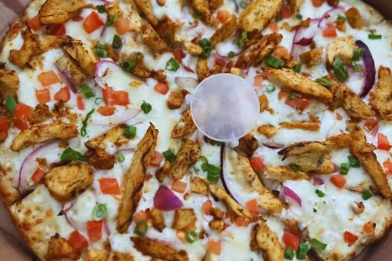 pizza at Desi pizza bites in stockton california