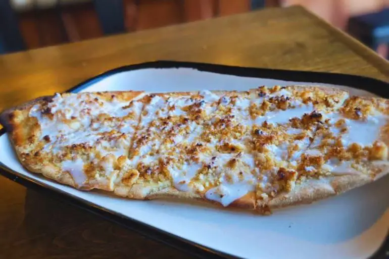 flat bread pizza at Maple Street pizza company in Wichita kansas