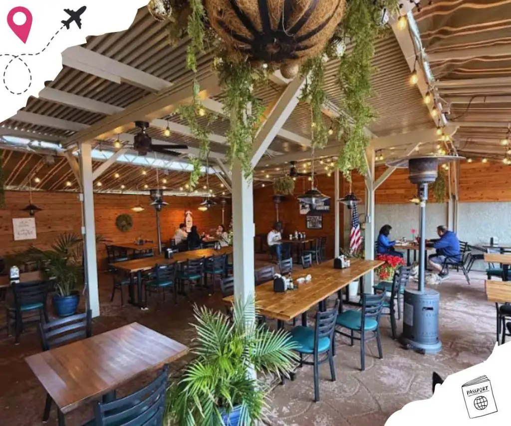 beautiful interior at bee's bakery cafe in Oakhurst california