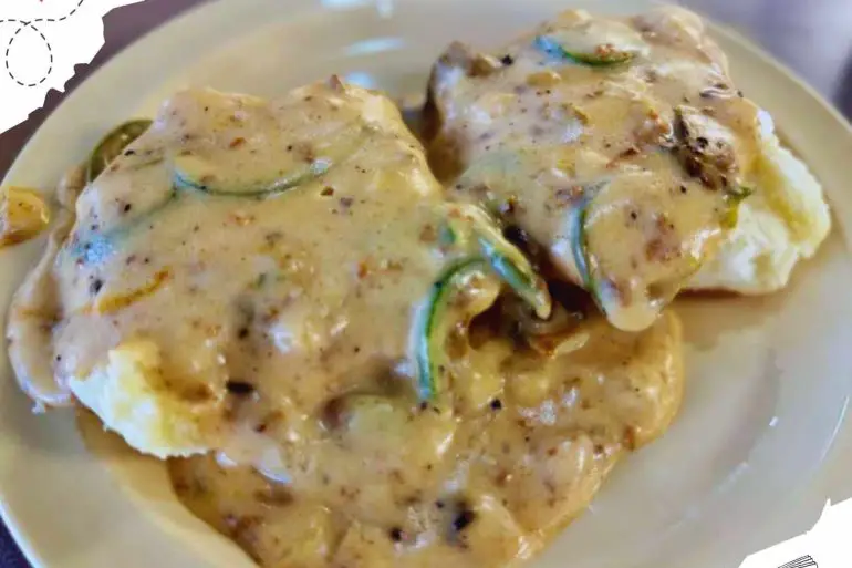 biscuits and gravy at good gravy diner in OKC