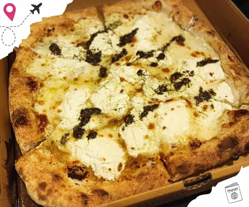 huge pizza pie at simonetta's brick oven pizza in Jacksonville, fl