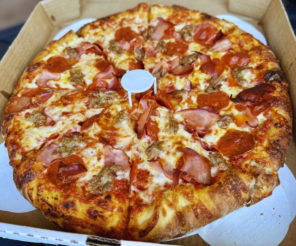 delicious pizza at the parlor pizzeria in rancho Cucamonga ca