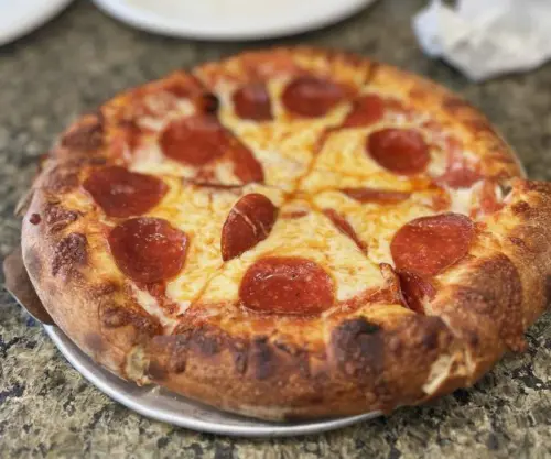 pepperoni pizza at 2 brothers pizza in Riverside california