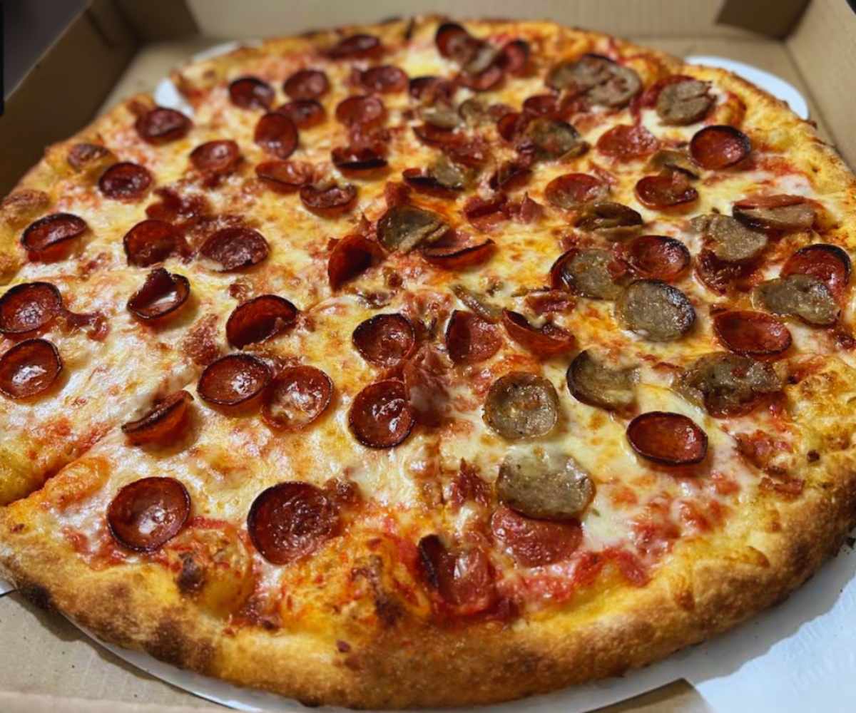 pizza at cerrone's pizza in columbus georgia