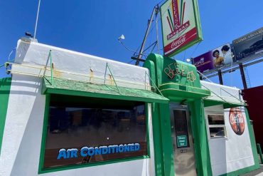 exterior of beefy's in Reno nevada