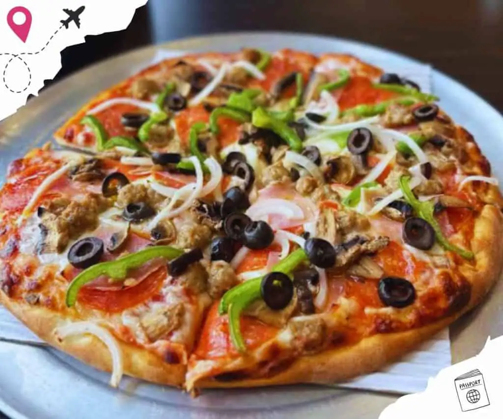 deluxe pizza at Mik's Pizza in Oxnard california