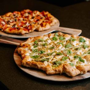 pizza at the owl bar in Frisco texas