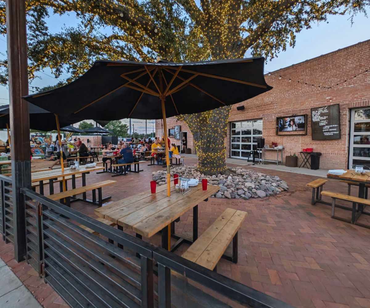 outside patio at fortunate son in garland tx