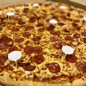 pepperoni pizza at big t's pizza in Rialto california