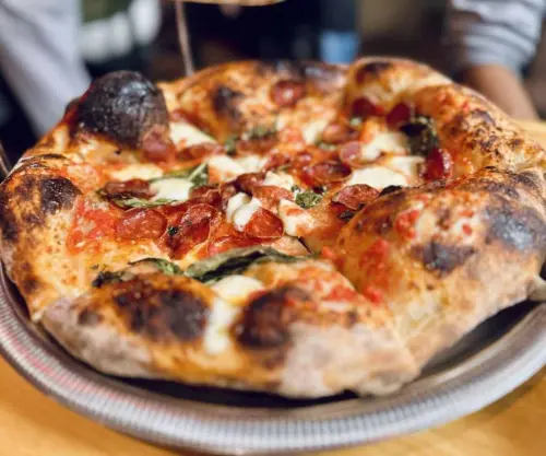 amazing pizza at folks pizzeria in Costa Mesa california