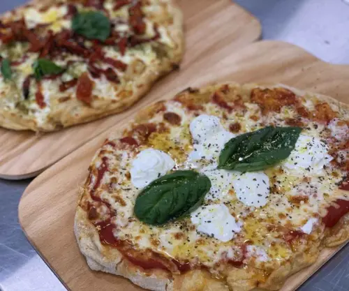 pizza at mamma pinsa pizza in escondido california