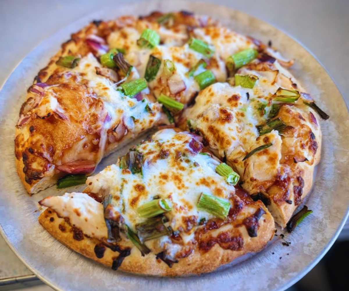 pizza at fat Mike's pizza in elk Grove california