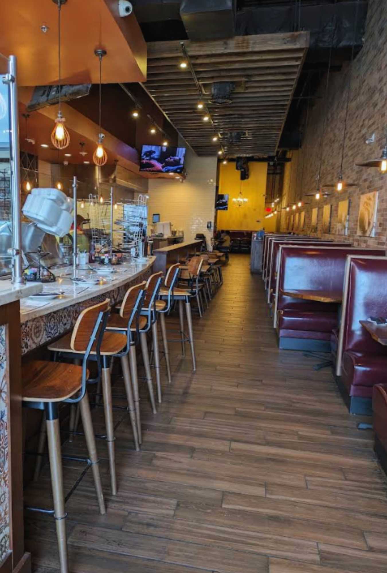 inside russo's new York pizzeria in Pearland texas