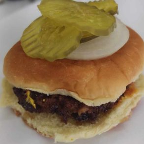 hamburger at dovie's in tompkinsville, kentucky