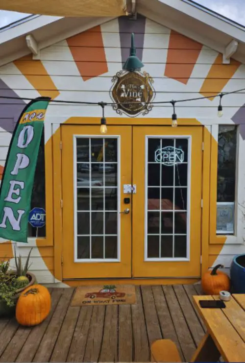 entrance to the Vine in San Antonio texas