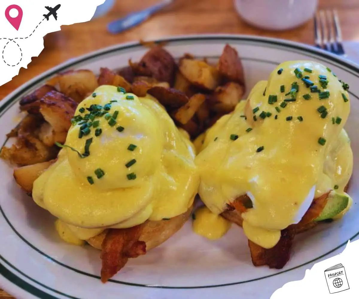 eggs Benedict at sunshine cafe in Napa ca